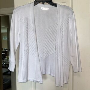 White quarter length sleeve cardigan